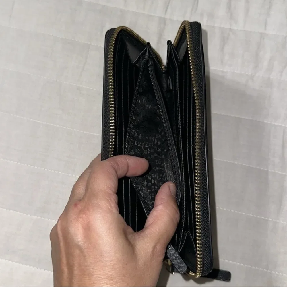 kate spade Newbury Lane Neda Black Saffiano Leather Zip Wallet